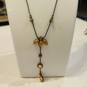 Elegant Gold Pendant Necklace